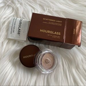 Hourglass Scattered Light Glitter Eyeshadow in Smoke